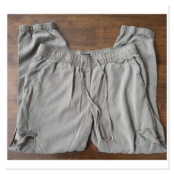 LOFT Olive Green Cargo Jogger Pants - Picture 2 of 10